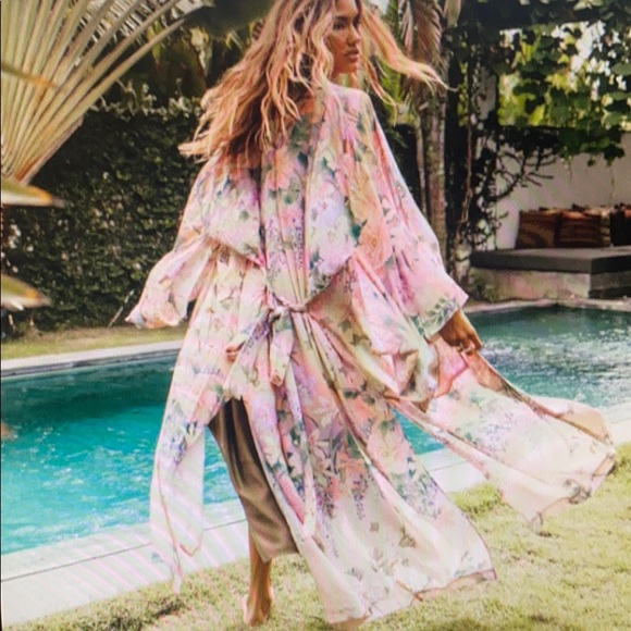 spell & the gypsy kimono - Picture 4 of 4